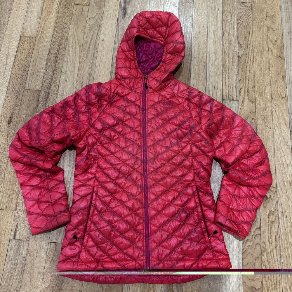 The North Face ThermoBall Puffer Jacket Women’s Large Red Hooded Insulated